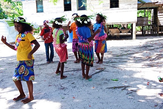 Flower Girls, Panapompom Island PNG